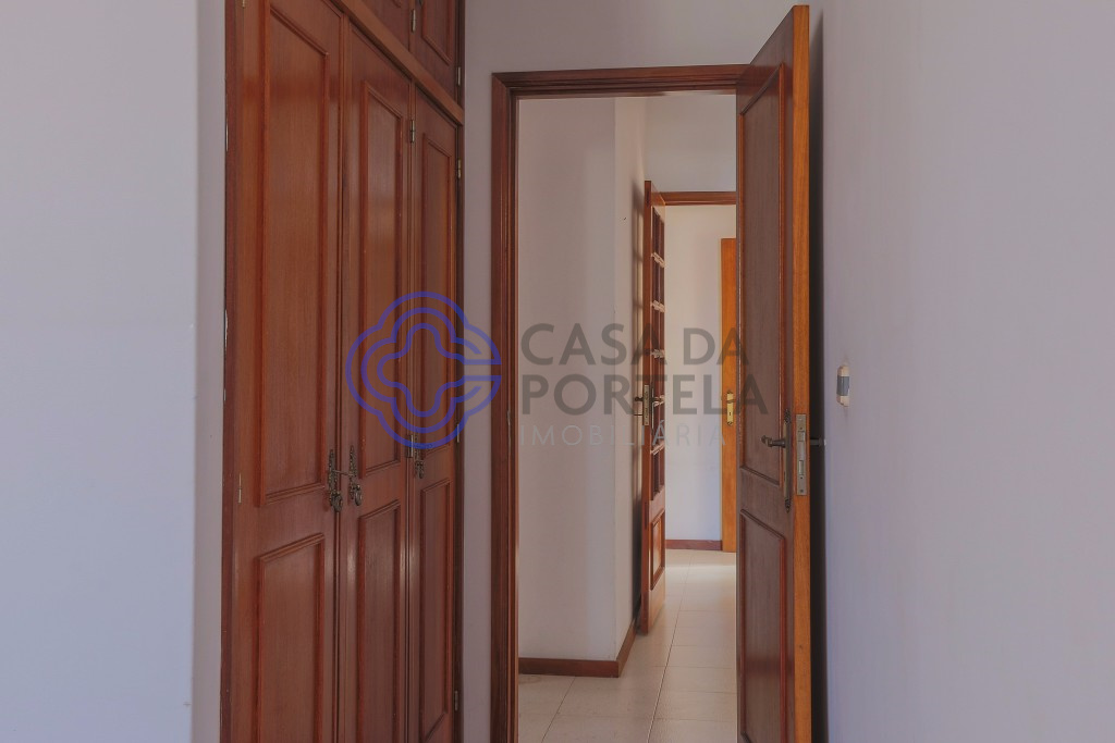 Andar  Moradia T3 Duplex - Oliveira do Douro - 012