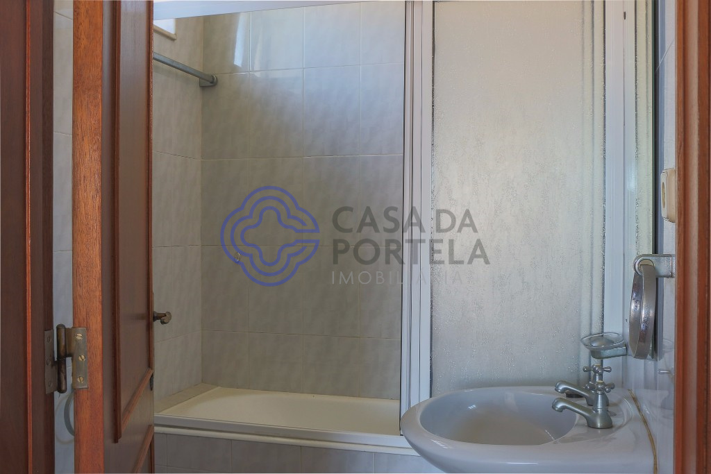 Andar  Moradia T3 Duplex - Oliveira do Douro - 015