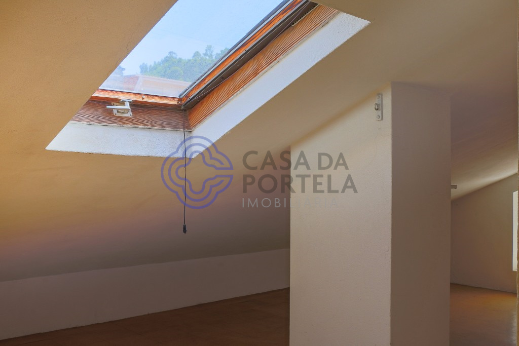 Andar  Moradia T3 Duplex - Oliveira do Douro - 023