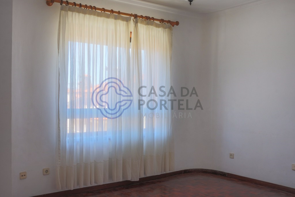 Andar  Moradia T3 Duplex - Oliveira do Douro - 011
