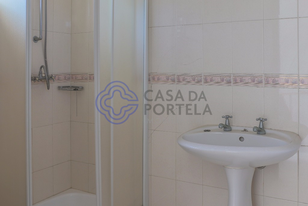 Andar  Moradia T3 Duplex - Oliveira do Douro - 021