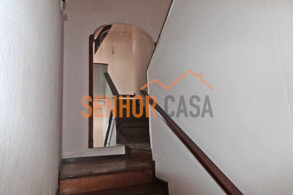 Moradia V3 Rio Tinto Gondomat - escadas