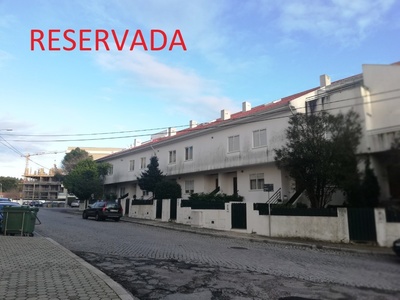Venda - Moradia