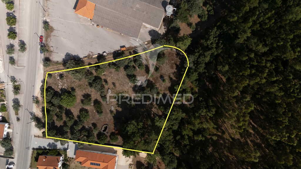 Land for sale in Ourém, Portugal — €220,000