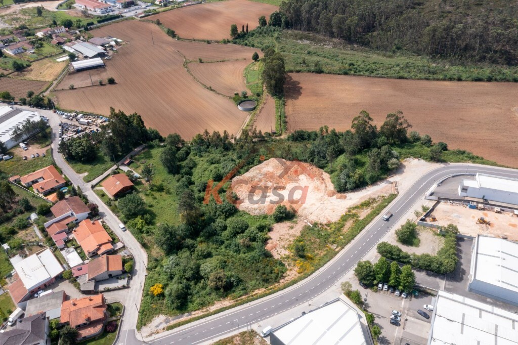Land for sale in Santo Tirso, Portugal — €399,900