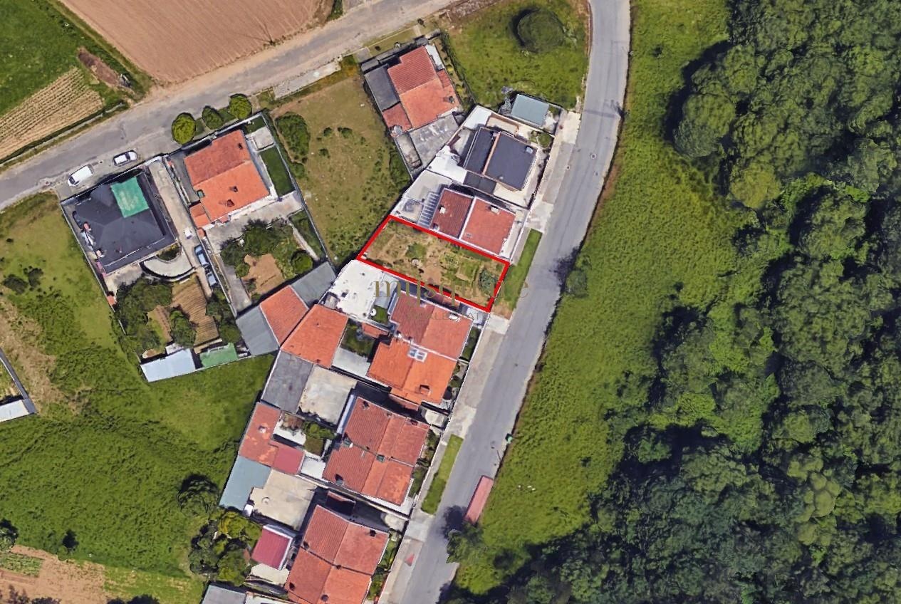 Terrain pour la construction d'une maison jumelée - Pedroso, Vila Nova de Gaia