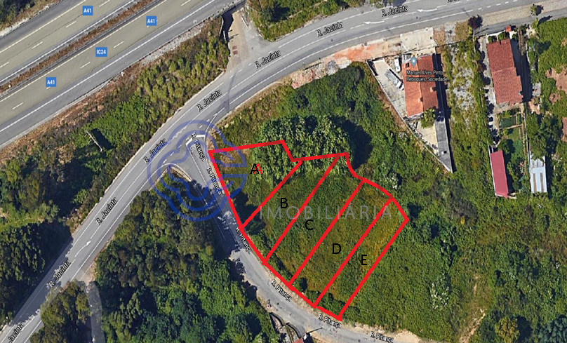 Land for sale in Santa Maria da Feira, Portugal — €215,000
