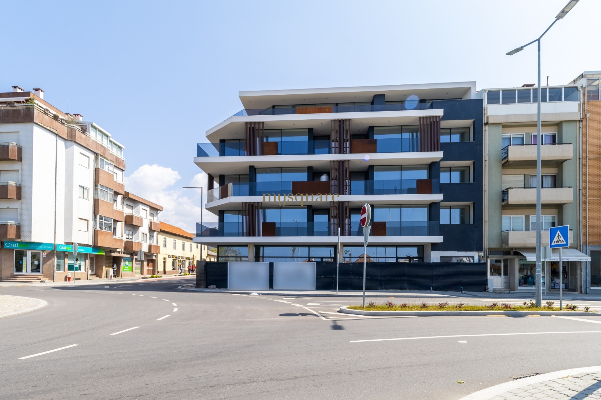 Apartamento T2 com vista Mar e Estacionamento - Espinho, Aveiro