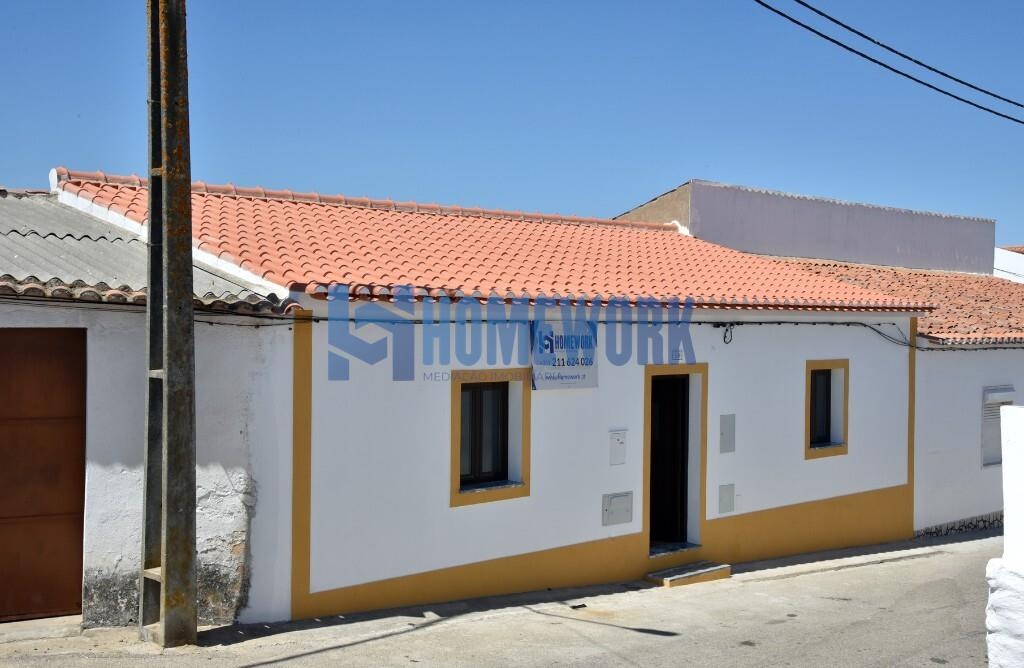 Casa térrea T2 totalmente remodelada – Pedrogão