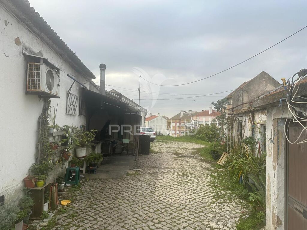 Land for sale in Seixal, Portugal — €680,000