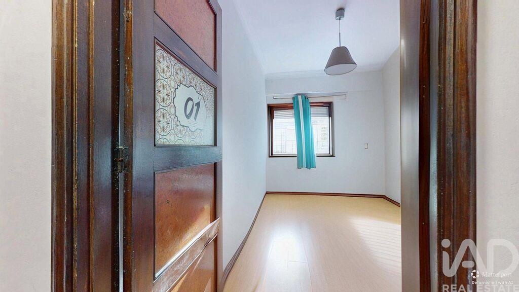 Apartment in Paranhos - Image 3