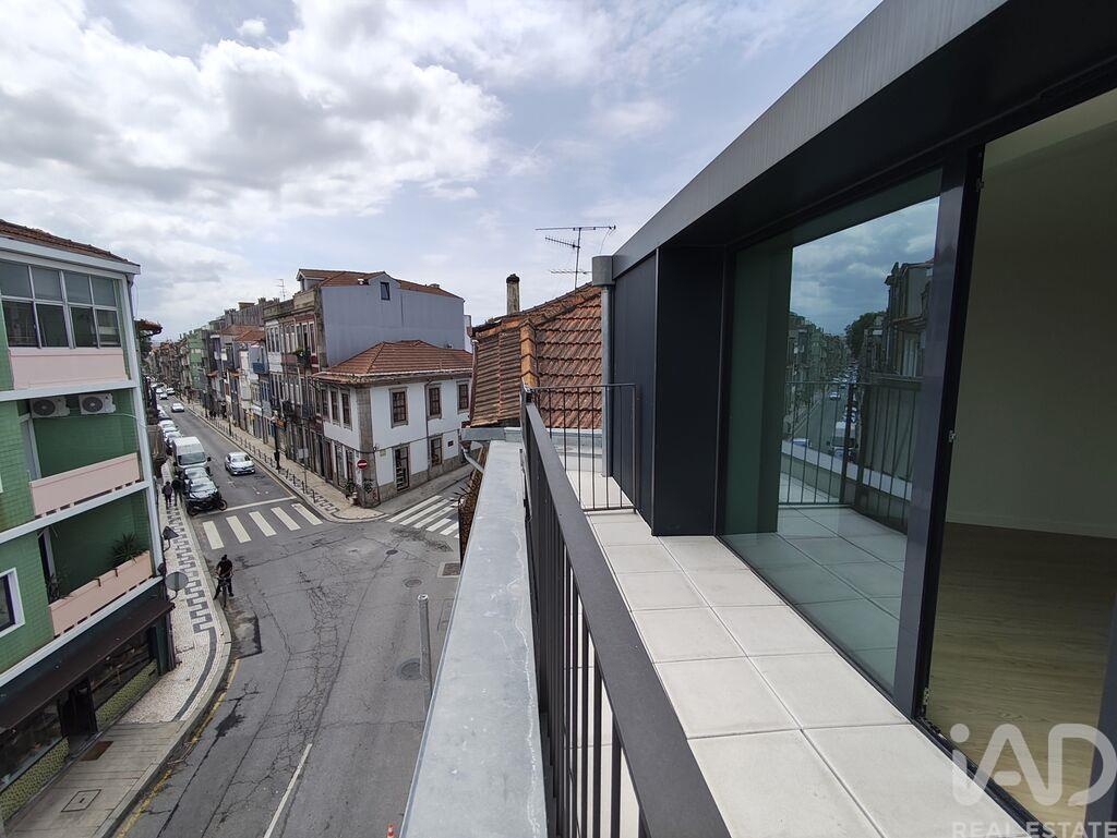 Apartment in Lordelo do Ouro - view 1