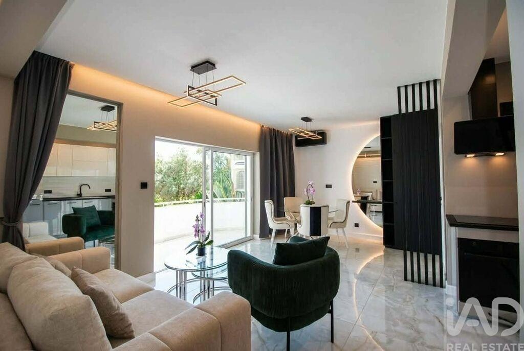 Apartment in Quarteira - view 1