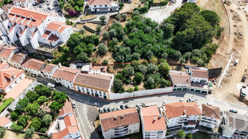 House in Abrantes - Image 3