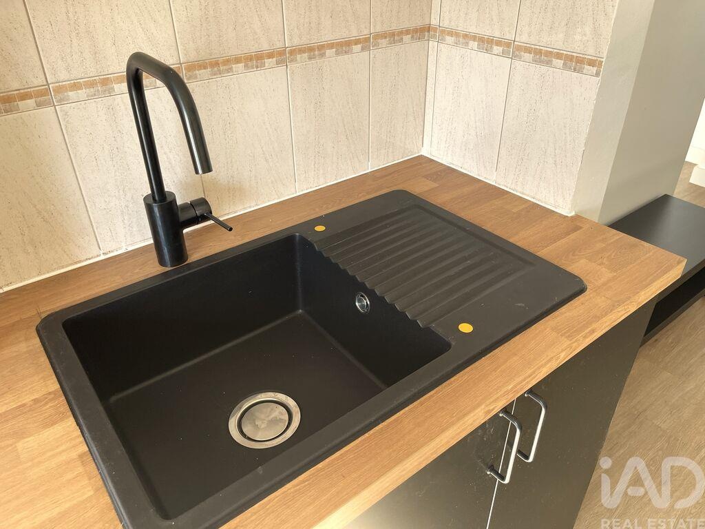 Apartment in Venteira - Image 2