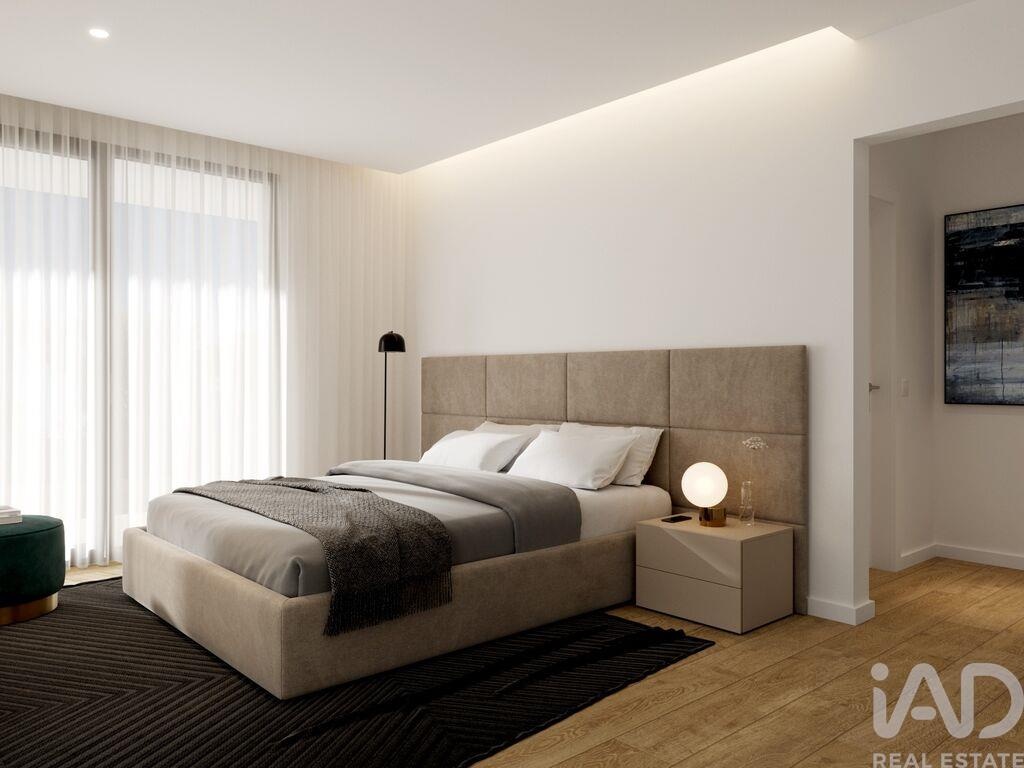 Apartment in Parceiros - Image 5