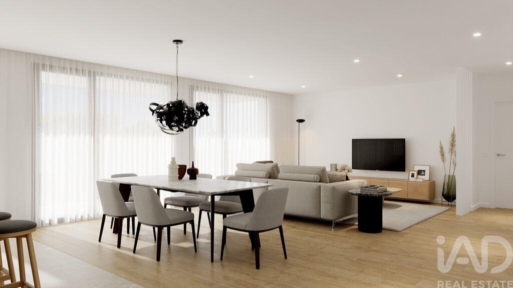 Apartment in Parceiros - Image 2