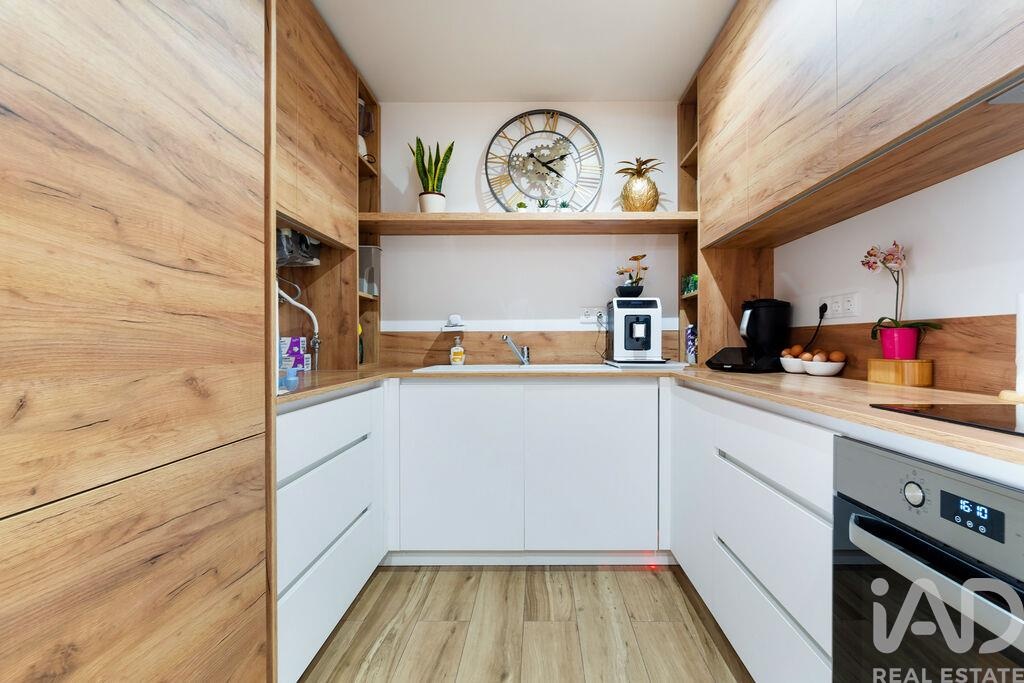 Apartment in Quarteira - Image 4