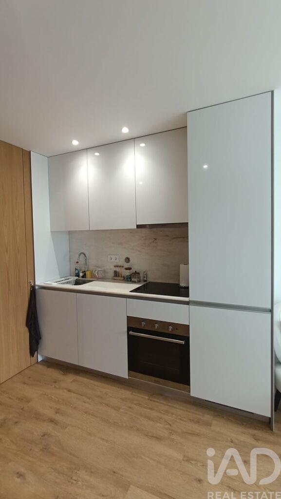 Apartment in Paranhos - Image 4