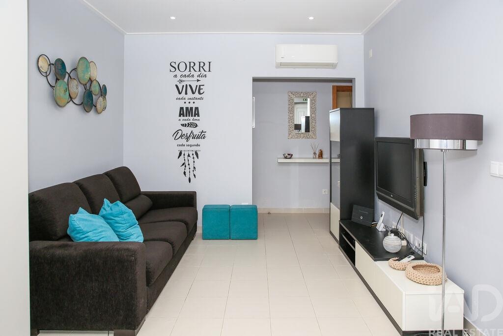 Apartment in Matacaes - Image 4