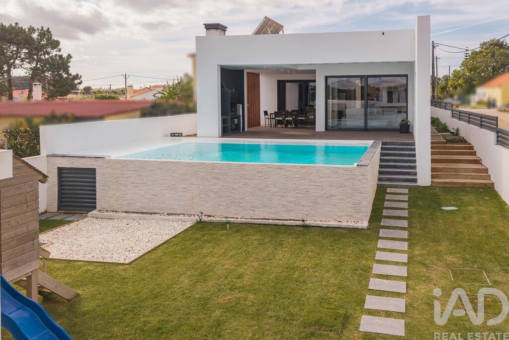 House in Silveira - Image 2