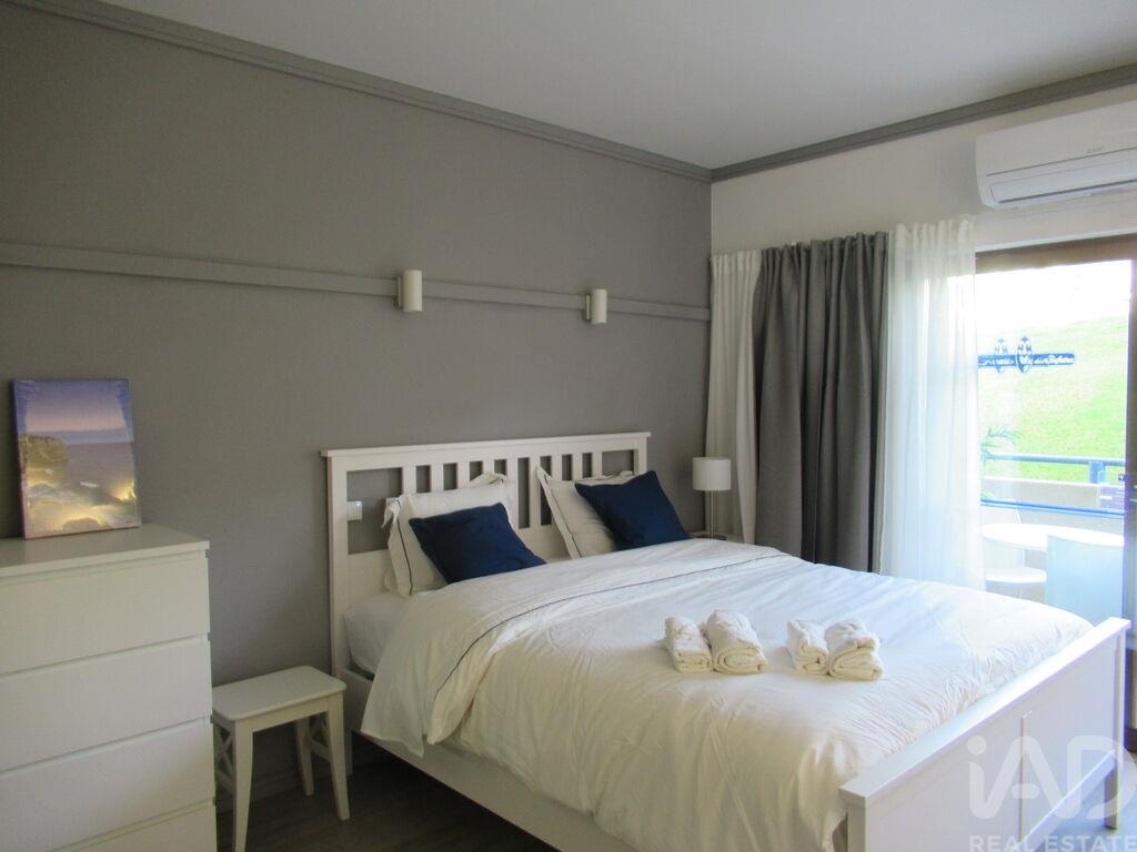 Apartment in Correeira - view 1