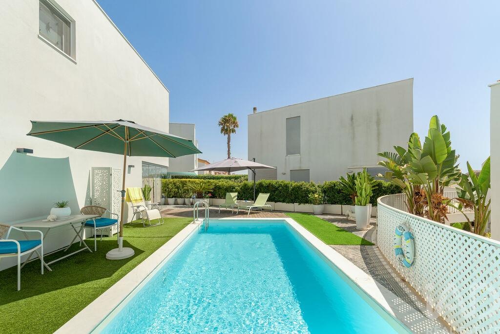 House in Ferragudo - view 1