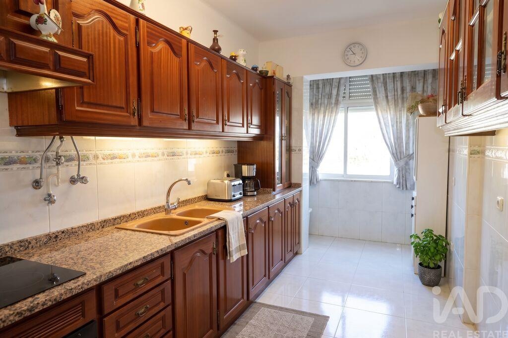 Apartment in Alges - view 1