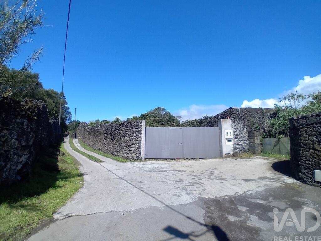 Land in Lagoa - view 1