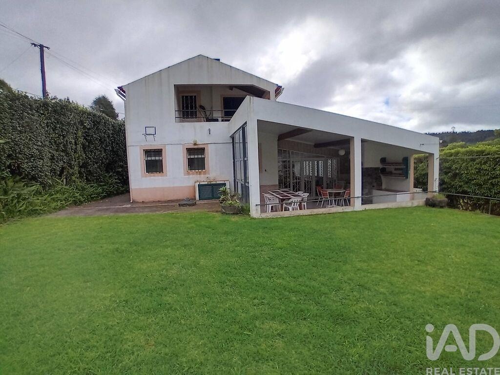House in Furnas - Image 2