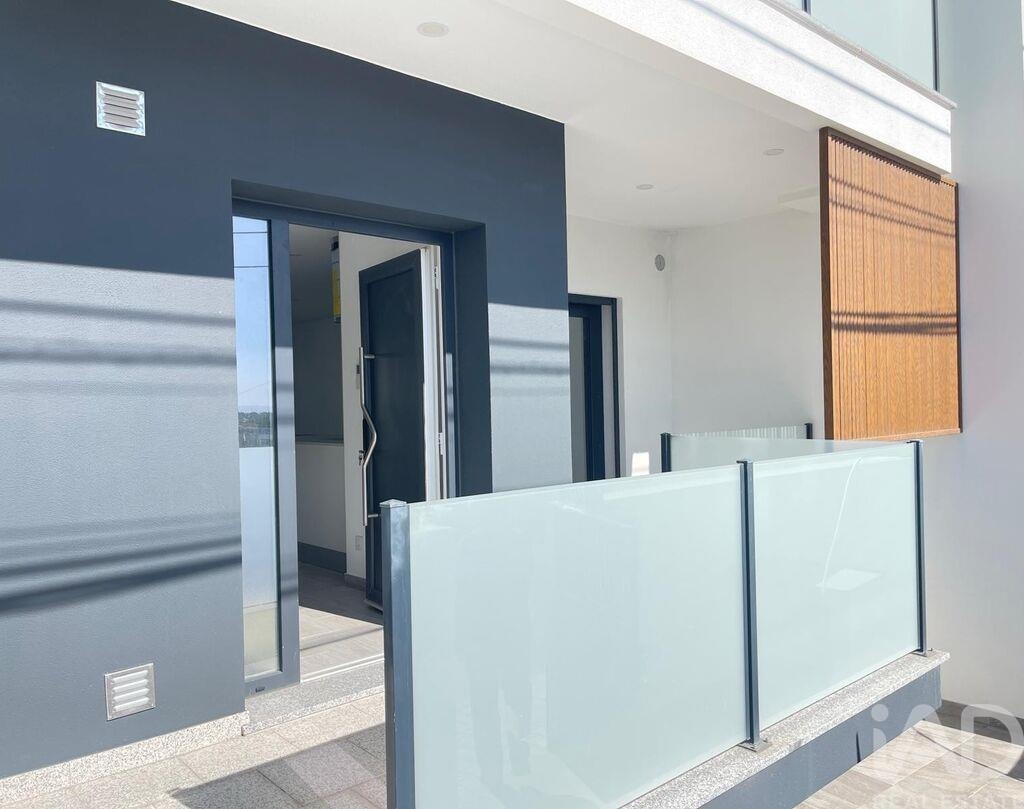 House in Corroios - view 1