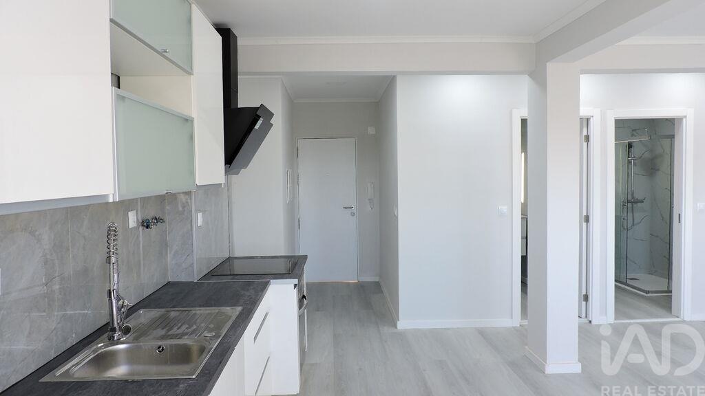Apartment in Setubal (Sao Sebastiao) - Image 3