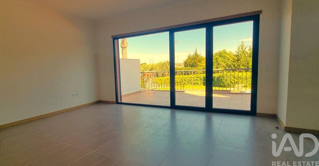 House in Guia - Image 2