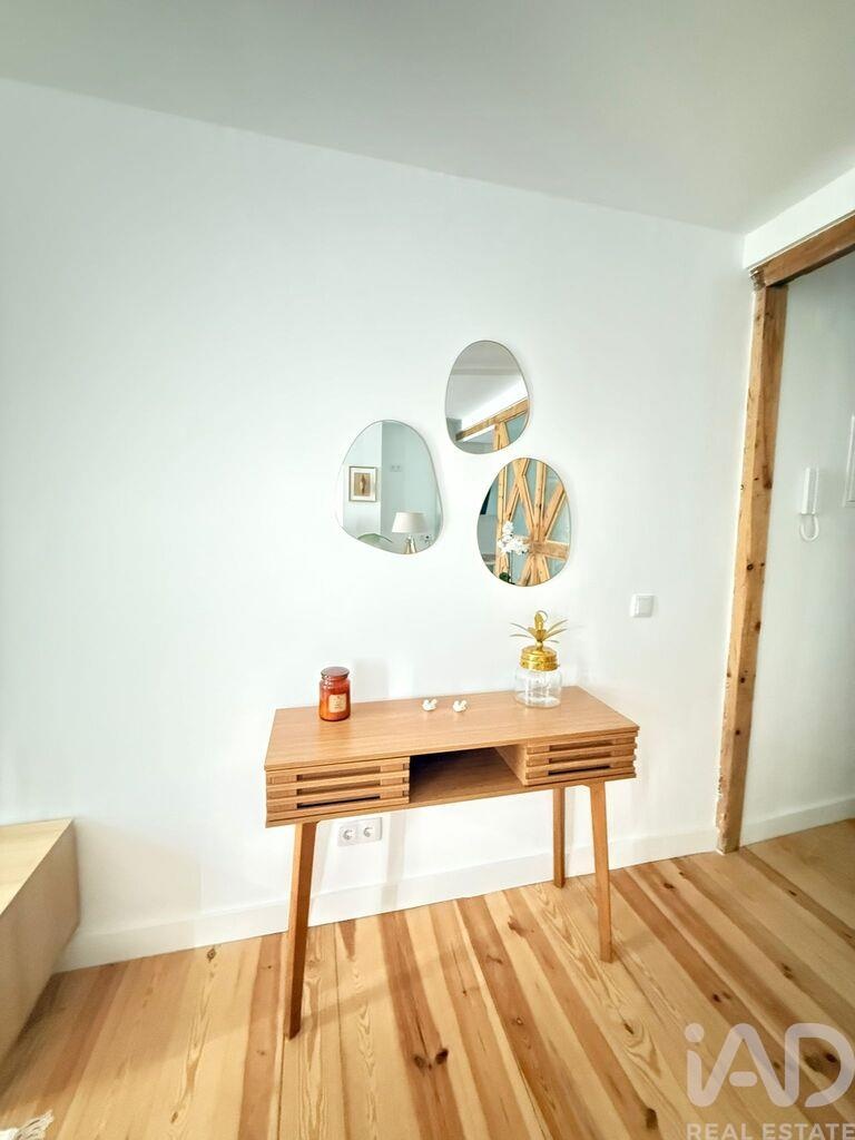 Apartment in Santa Maria Maior - view 1