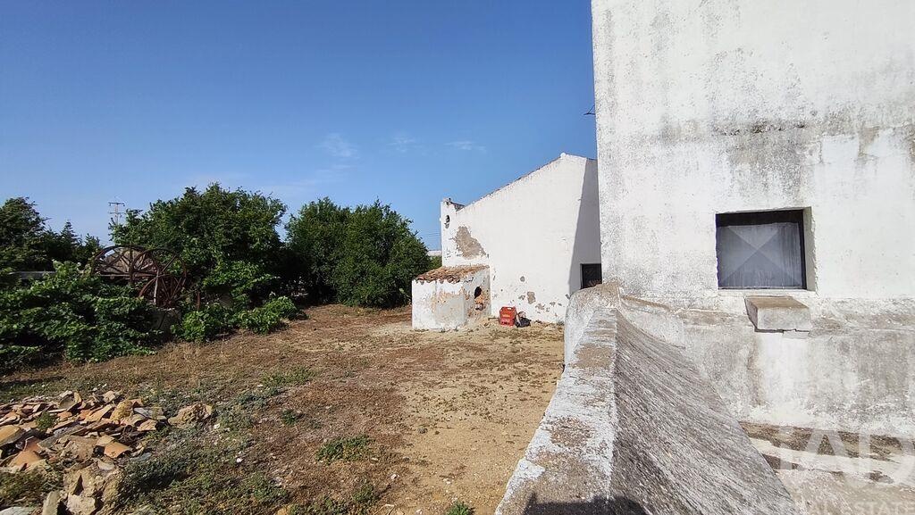 House in Vale da Rosa - Image 2