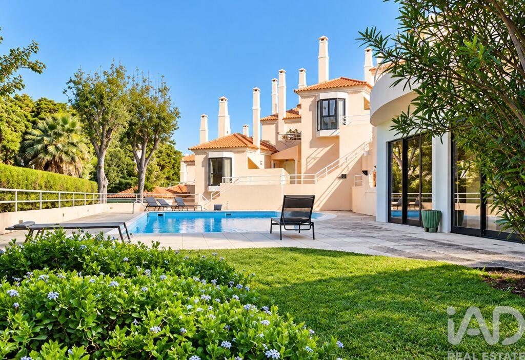 Apartment in Cascais - view 1