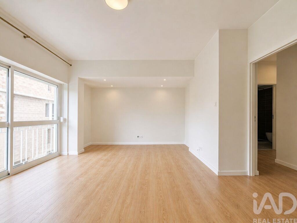 Apartment in Cascais - Image 4