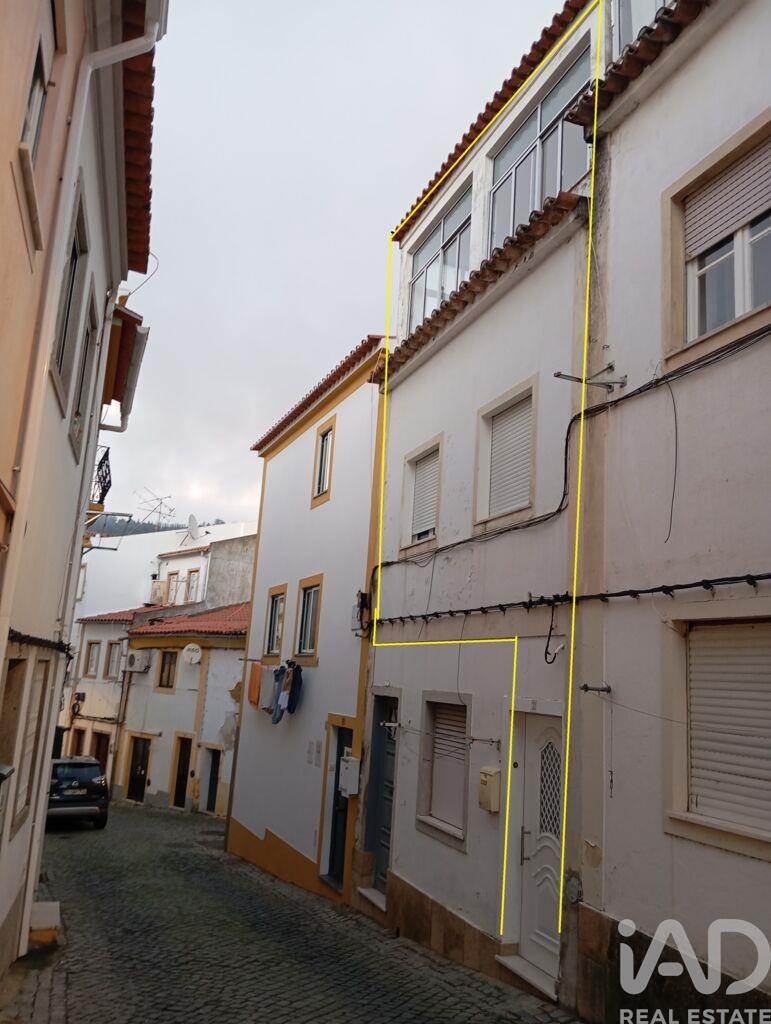 House in Portalegre - Image 2