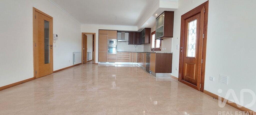 House in Porto de Mos - Image 5