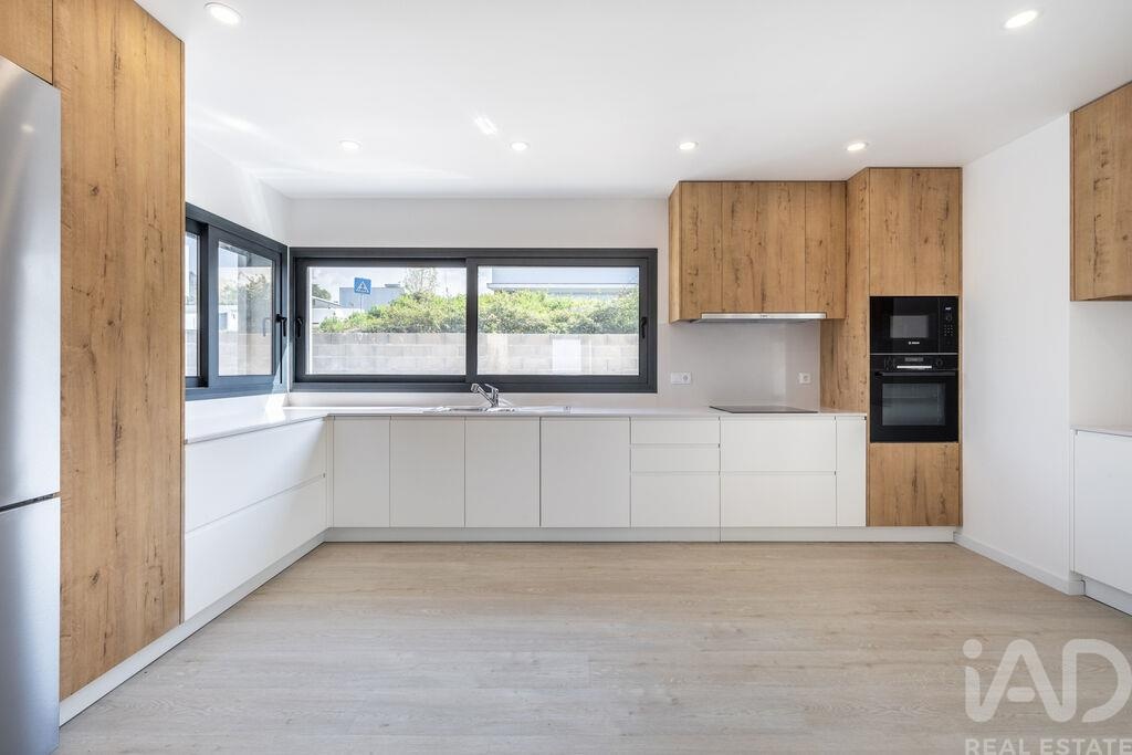 House in Batalha - Image 4