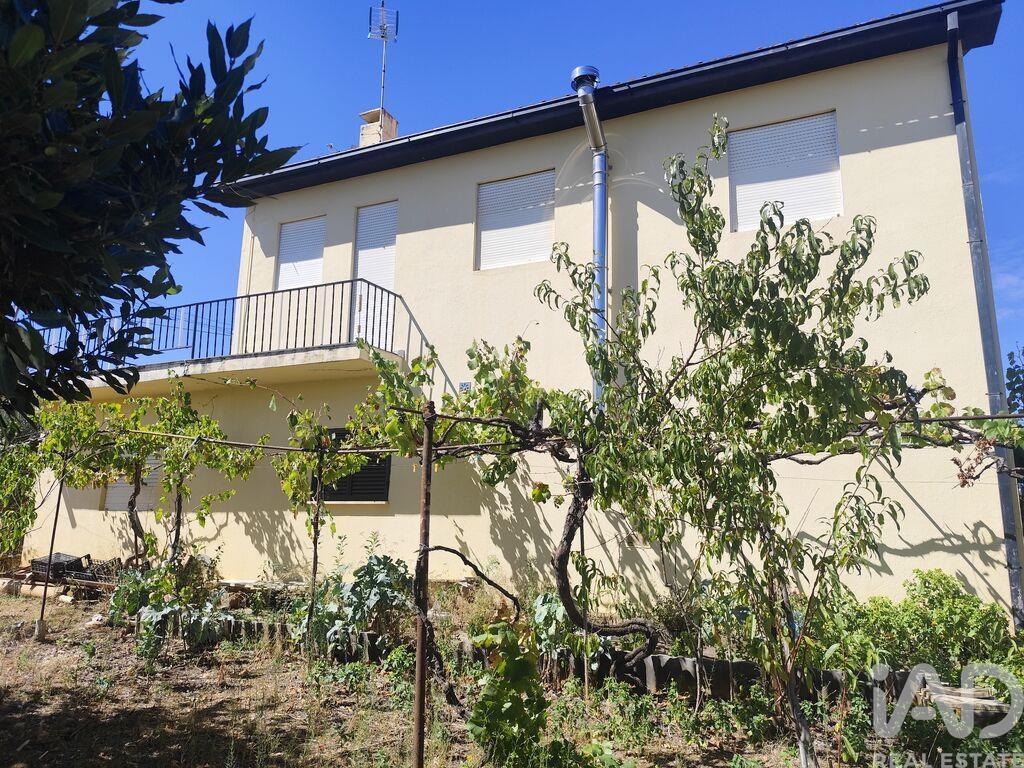 House in Braganca - Image 2