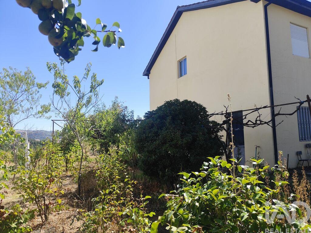 House in Braganca - Image 3