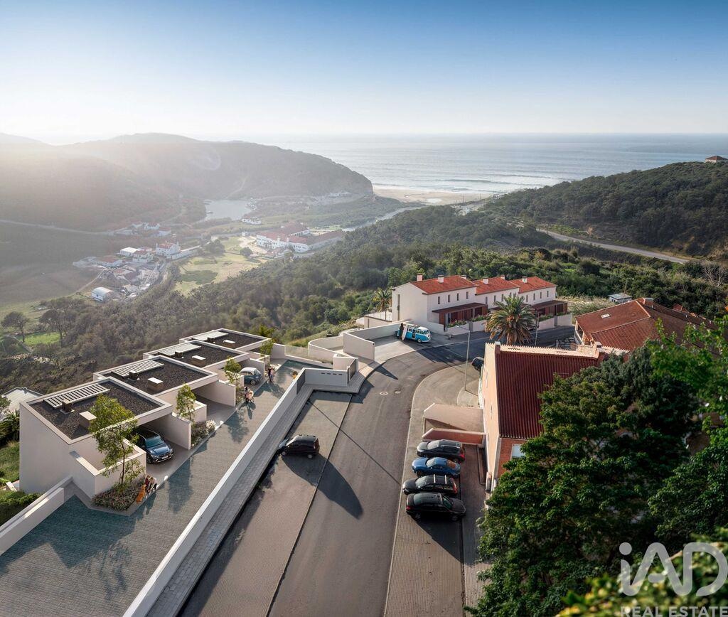 House in Carvoeira - view 1