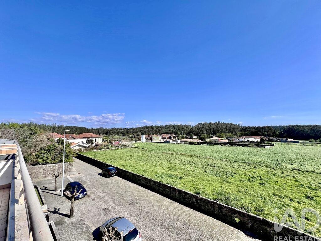 Apartment in Mosteiro - Image 4