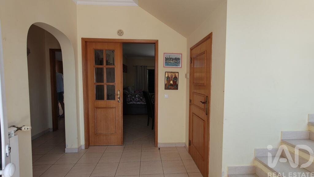 House in Alcantarilha - Image 3