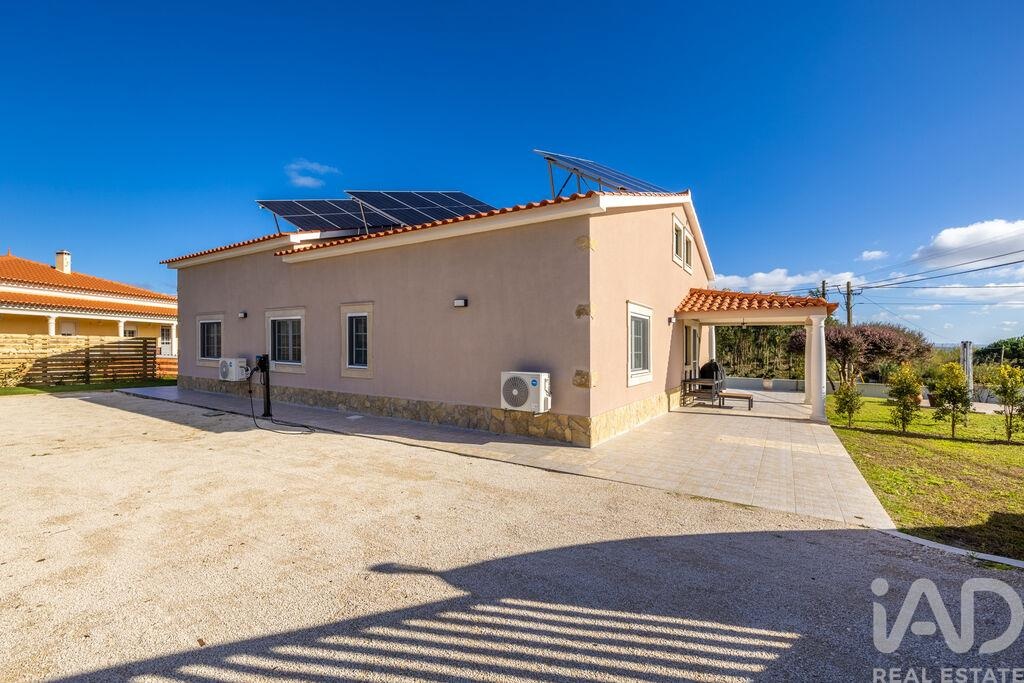 House in Casais da Cidade - Image 5