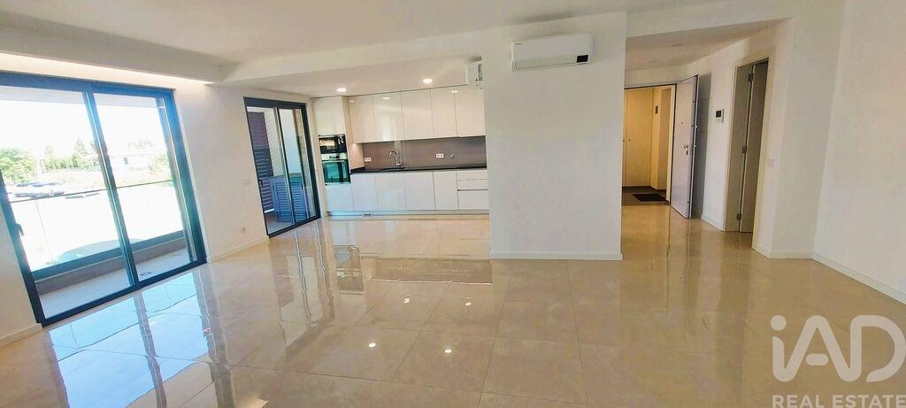 Apartment in Correeira - view 1