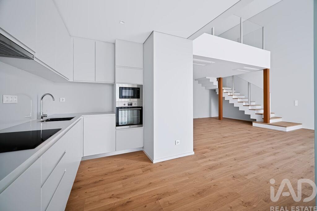 Apartment in Alges - Image 3