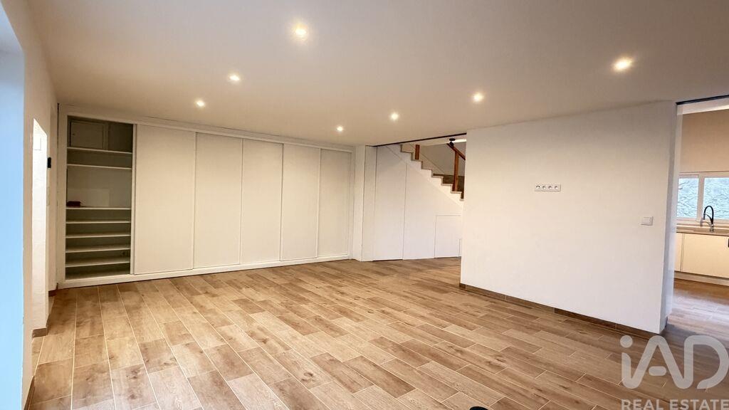 House in Azoia de Cima - Image 3