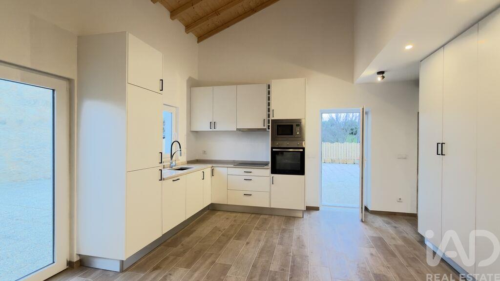 House in Azoia de Cima - Image 2